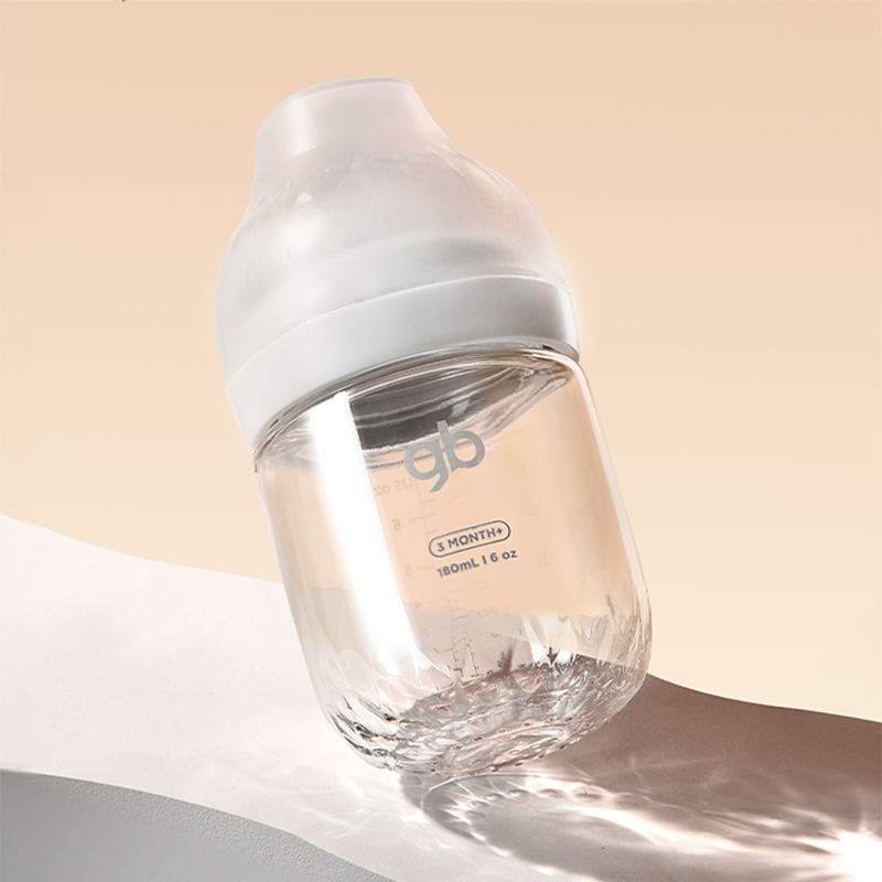 زجاجة حليب من زجاج الماس من جي بي