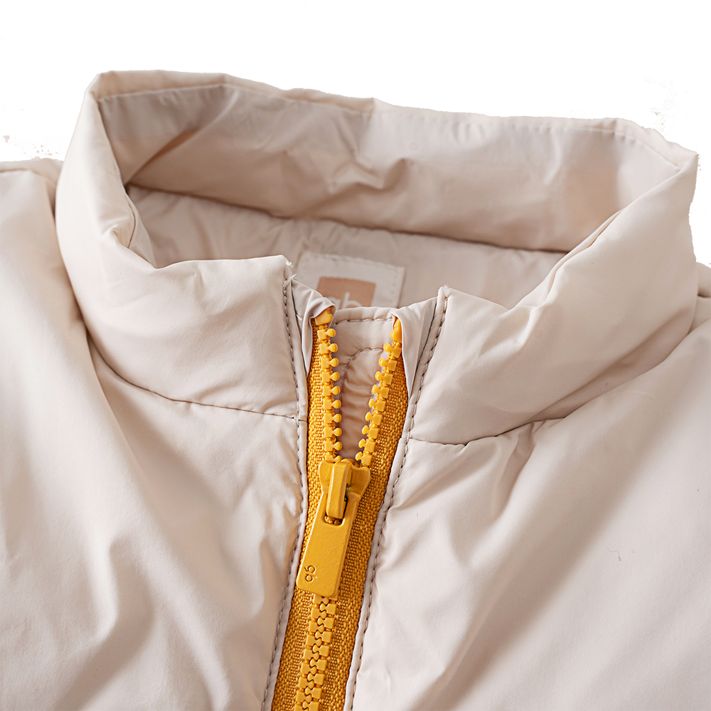 سترة واقية أنيقة من الرياح مصنوعة من قماش ناعم محشو بالريش