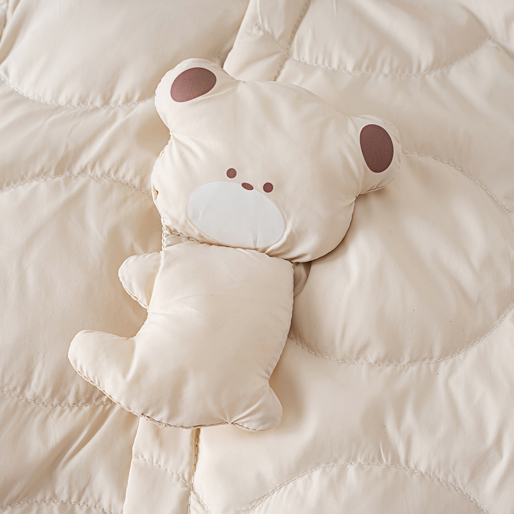 بدلة جسم خفيفة الوزن مبطنة بالريش مع آذان ثلاثية الأبعاد