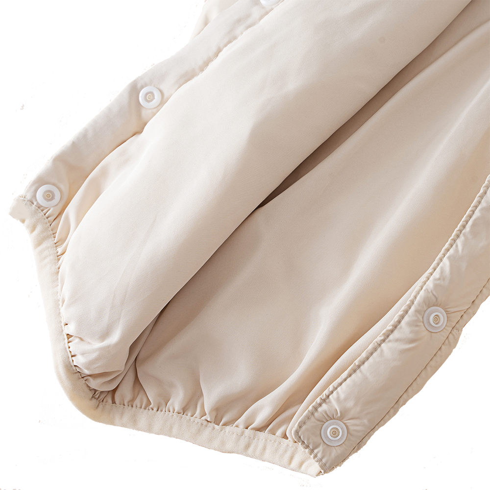 بدلة جسم خفيفة الوزن مبطنة بالريش مع آذان ثلاثية الأبعاد