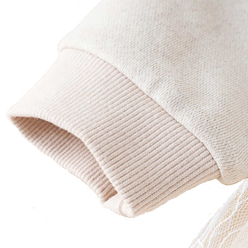 فستان من التول بأكمام طويلة